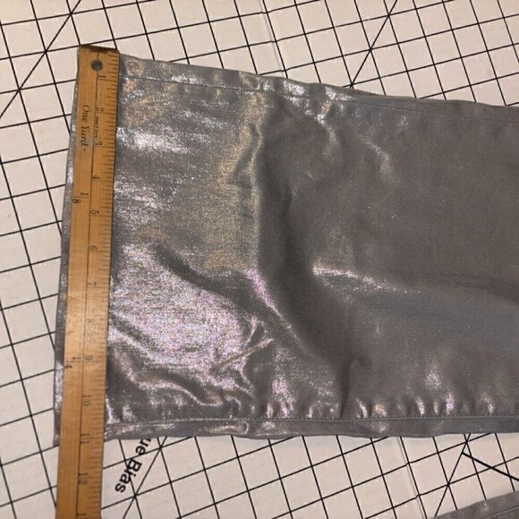NWT Gap High Rise Shiny Silver Metallic '90s Straight Jeans - Size 26/2 - Short - Picture 9 of 11